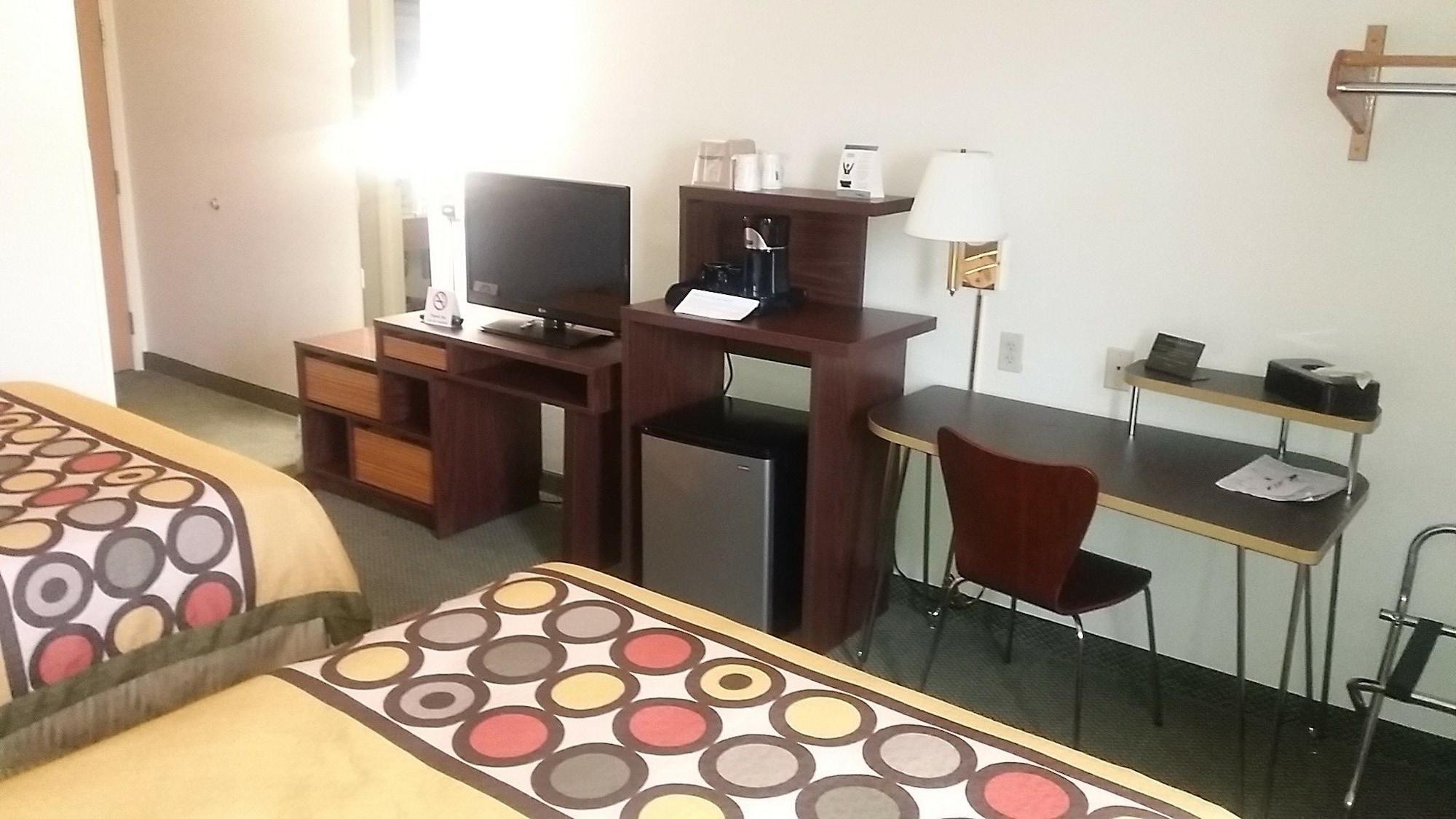 Super 8 By Wyndham West Middlesex/Sharon Area Hotel Eksteriør billede