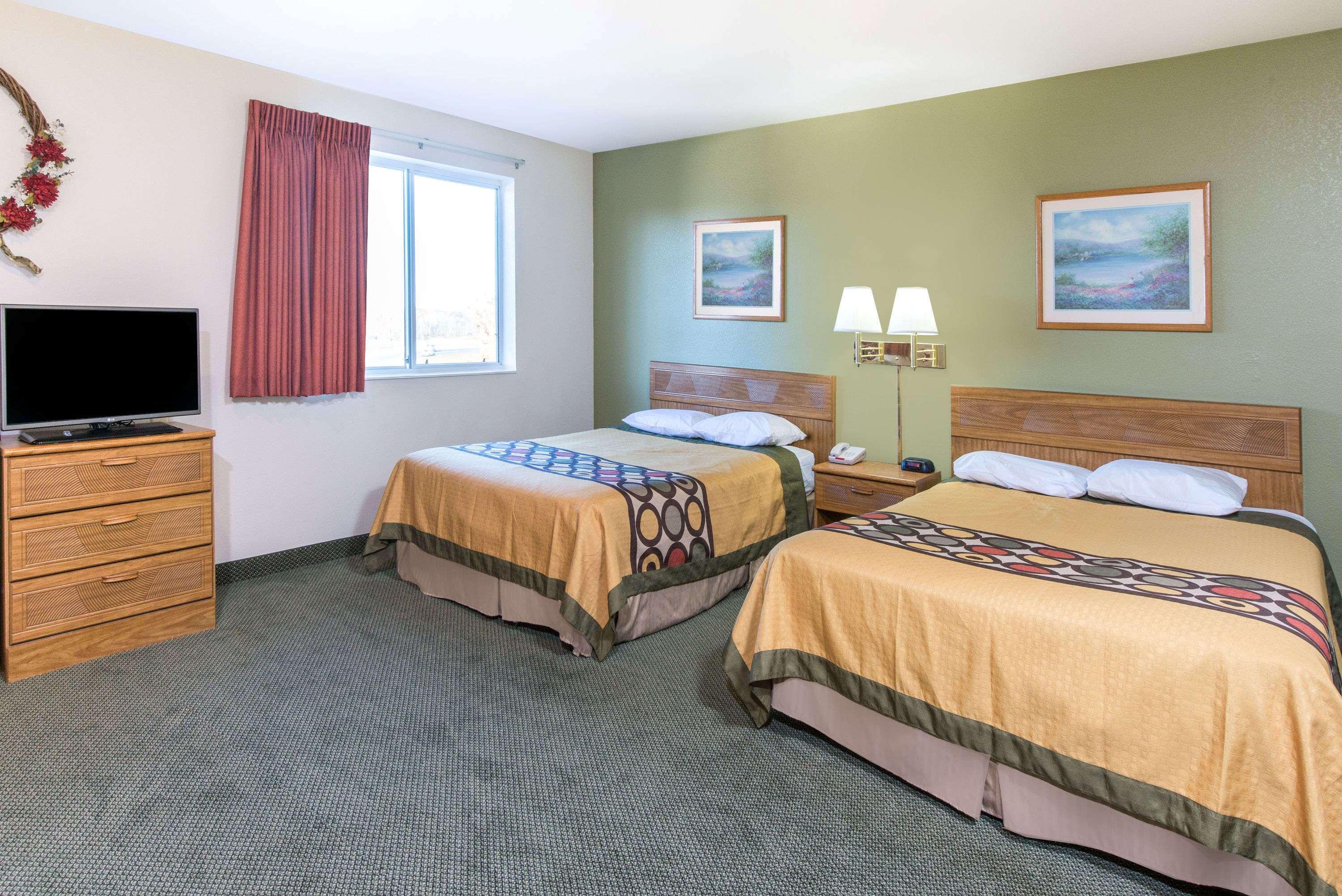 Super 8 By Wyndham West Middlesex/Sharon Area Hotel Eksteriør billede